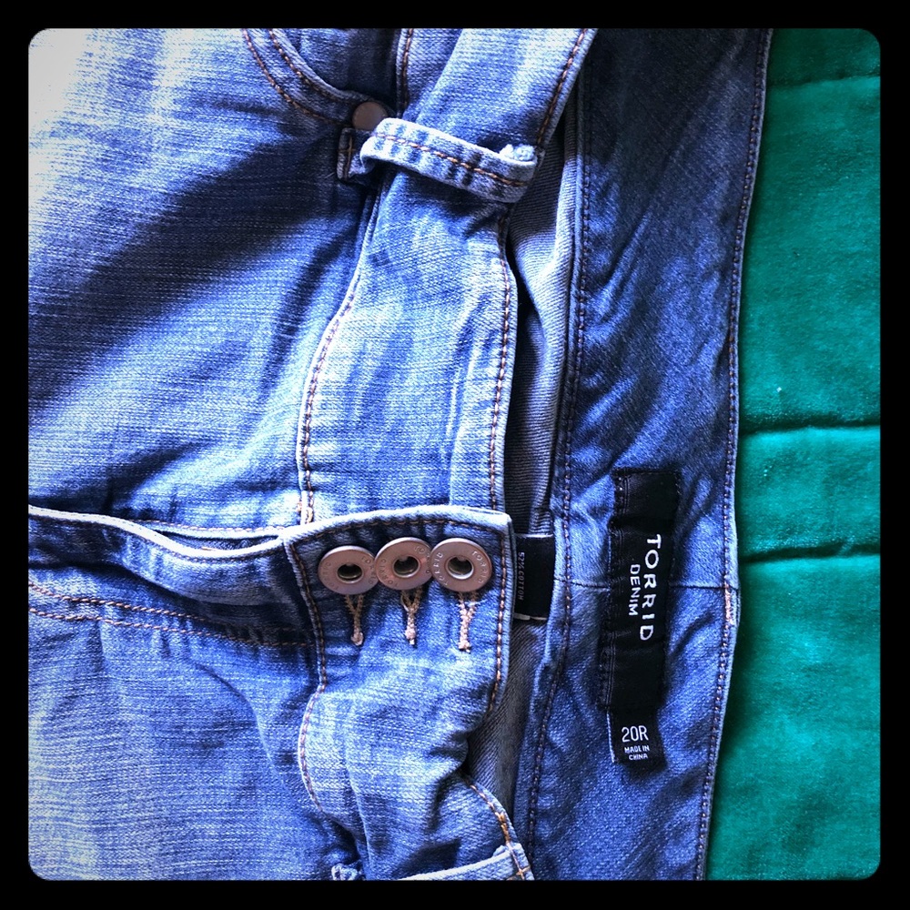 Size 20 high waisted jeggings.